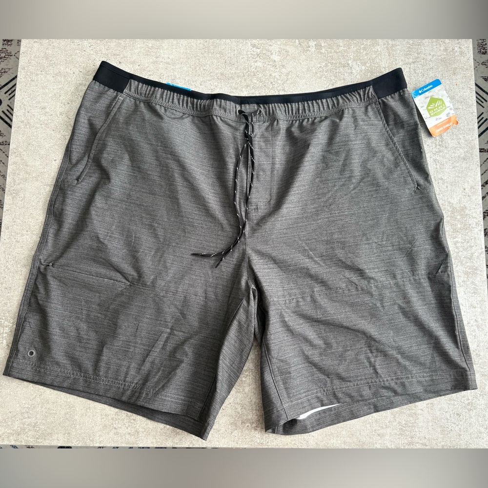 Columbia Men’s Omni‎ Shield Light Gray Sports Shorts, Size XXL NWT